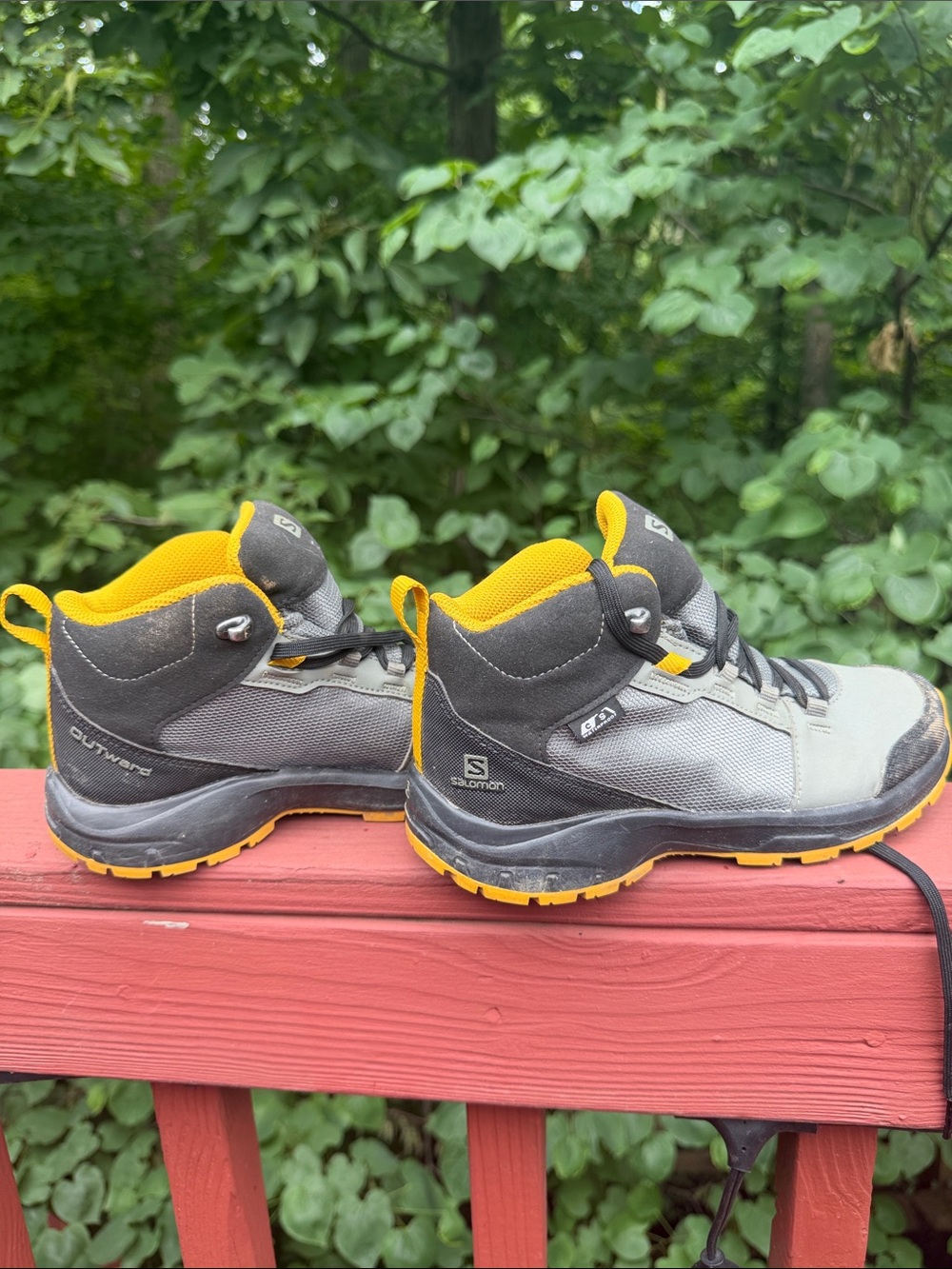 Salomon Outward CSWP J Hiking Boots - Kids' Size 2